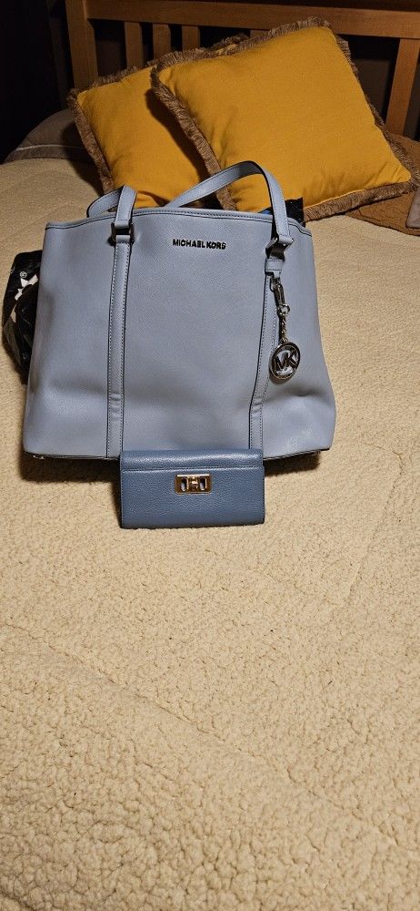 Authentic Michael Kors Purse And Wallet
