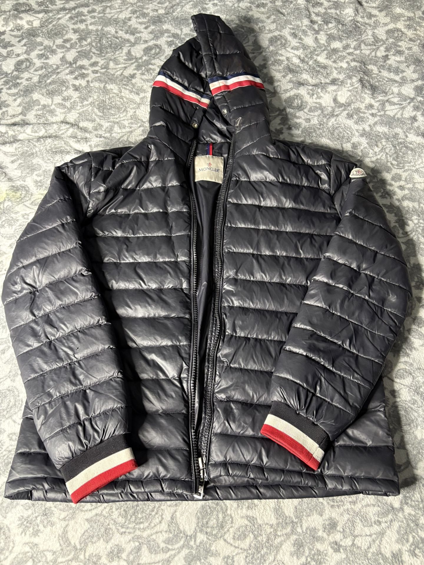 Moncler Giroux Tech-fabric Puffer Jacket