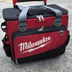 Milwaukee 18" Rolling Tool Bag