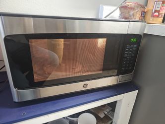 GE Stainless Steel Countertop Microwave