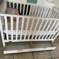 Baby crib 