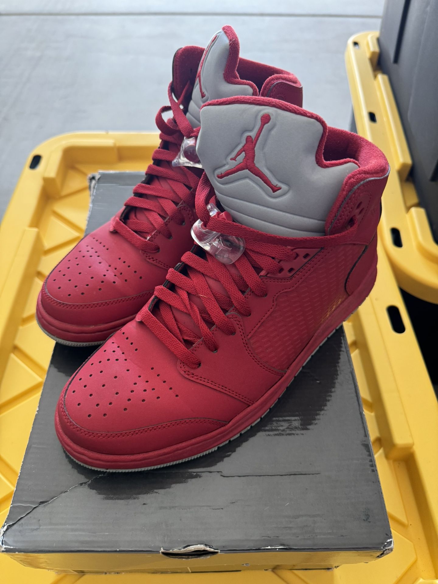 Jordan Prime “Varsity Red” (Sz. 9.5M)