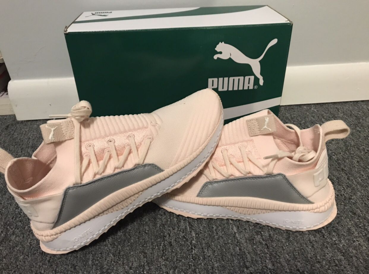New puma shoes size 8.5 woman’s