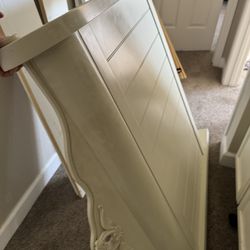 free Twin bed 