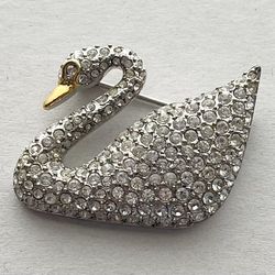 Swan Pin - Silver Color w/ Clear Stones.
