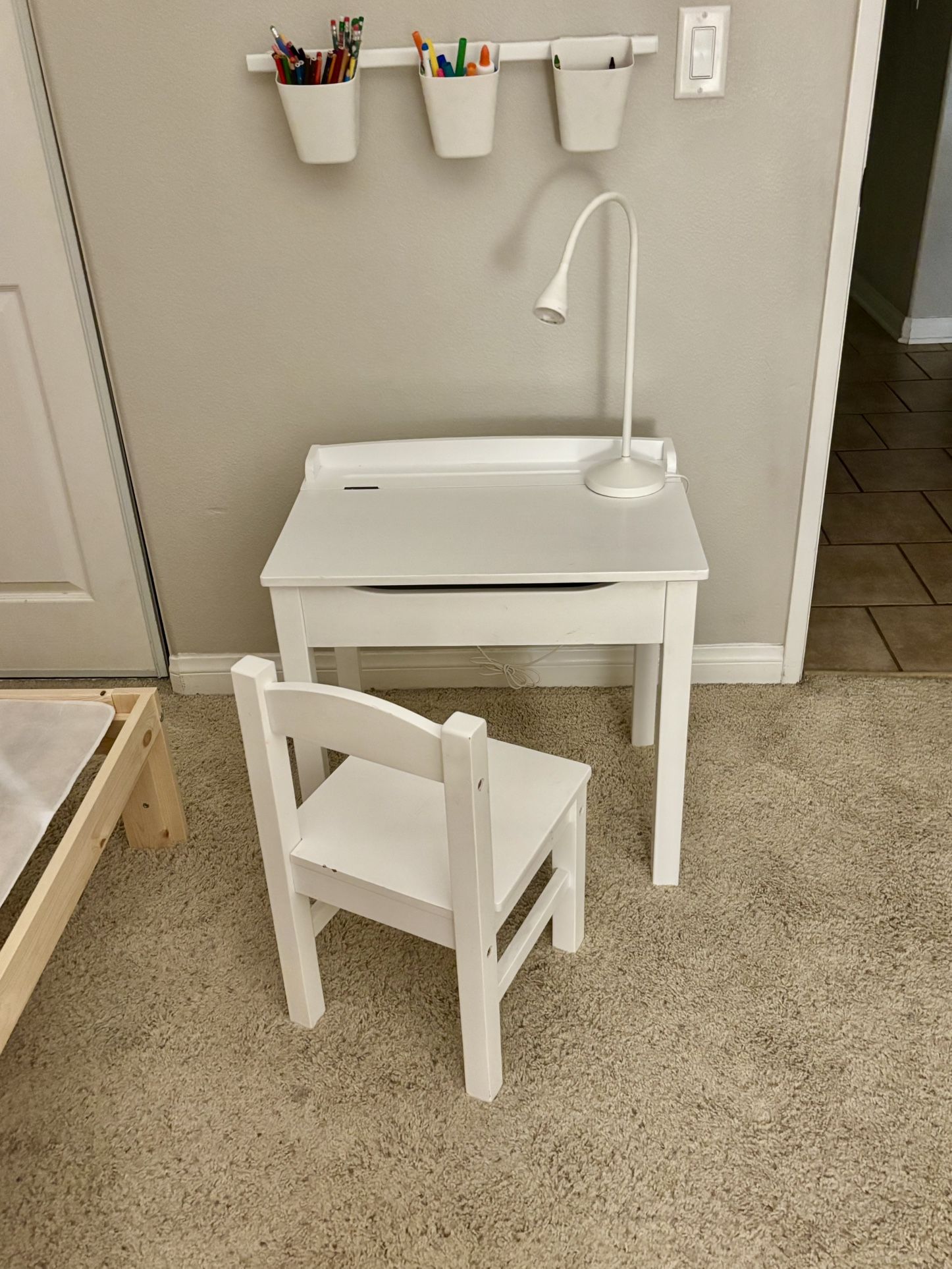 Melissa & Doug Lift-Top Desk And Chair