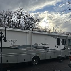 2004 Southwind Motor Home