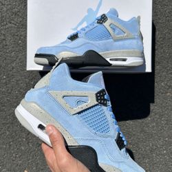 Jordan 4 Retro University Blue 