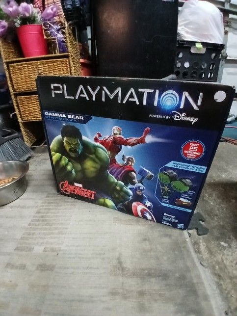 Playmation Hulk