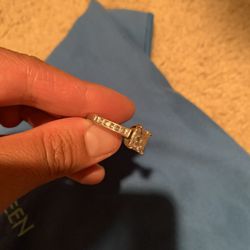 Beautiful Ring  / Wedding Or Engagement 