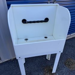 Porcelain Grooming tub 