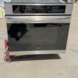 Frigidaire Gallery 30” Wall oven 