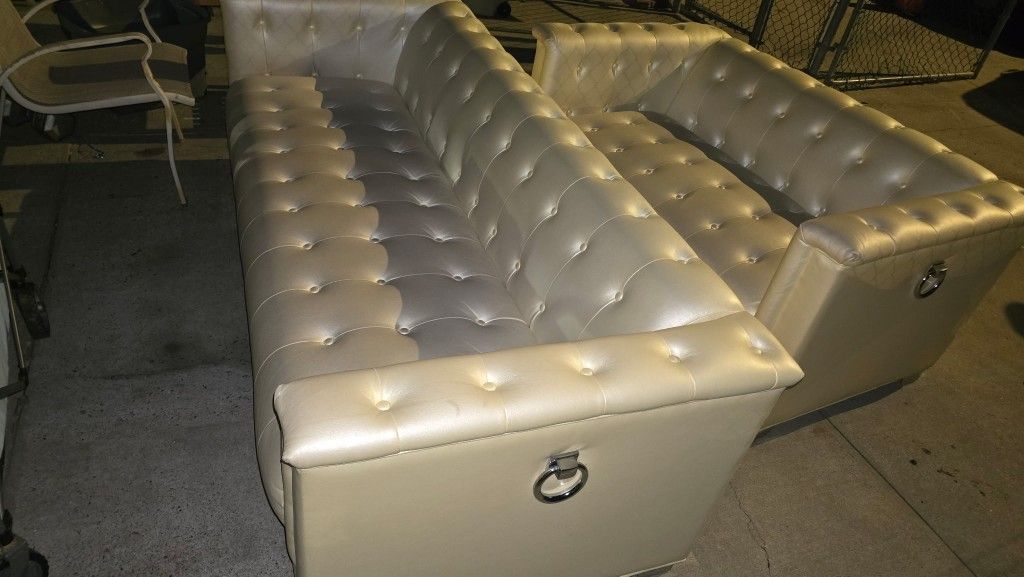 Pearl Sofa Couchs Set