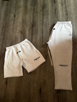 Light oat essentials shorts/sweats