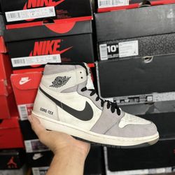 Jordan 1 Gore-Tex Light Bone size 10 USED
