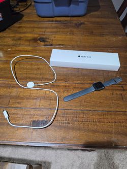 Apple Watch SE (1st Generation)