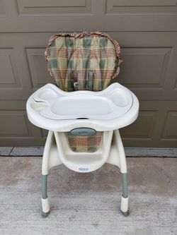Baby high chair (Graco)