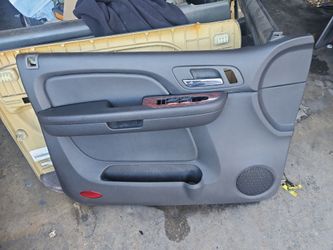GM driver doorpanel available 2008