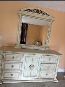 Traditional Cream Dresser with Mirror and Two Nightstands