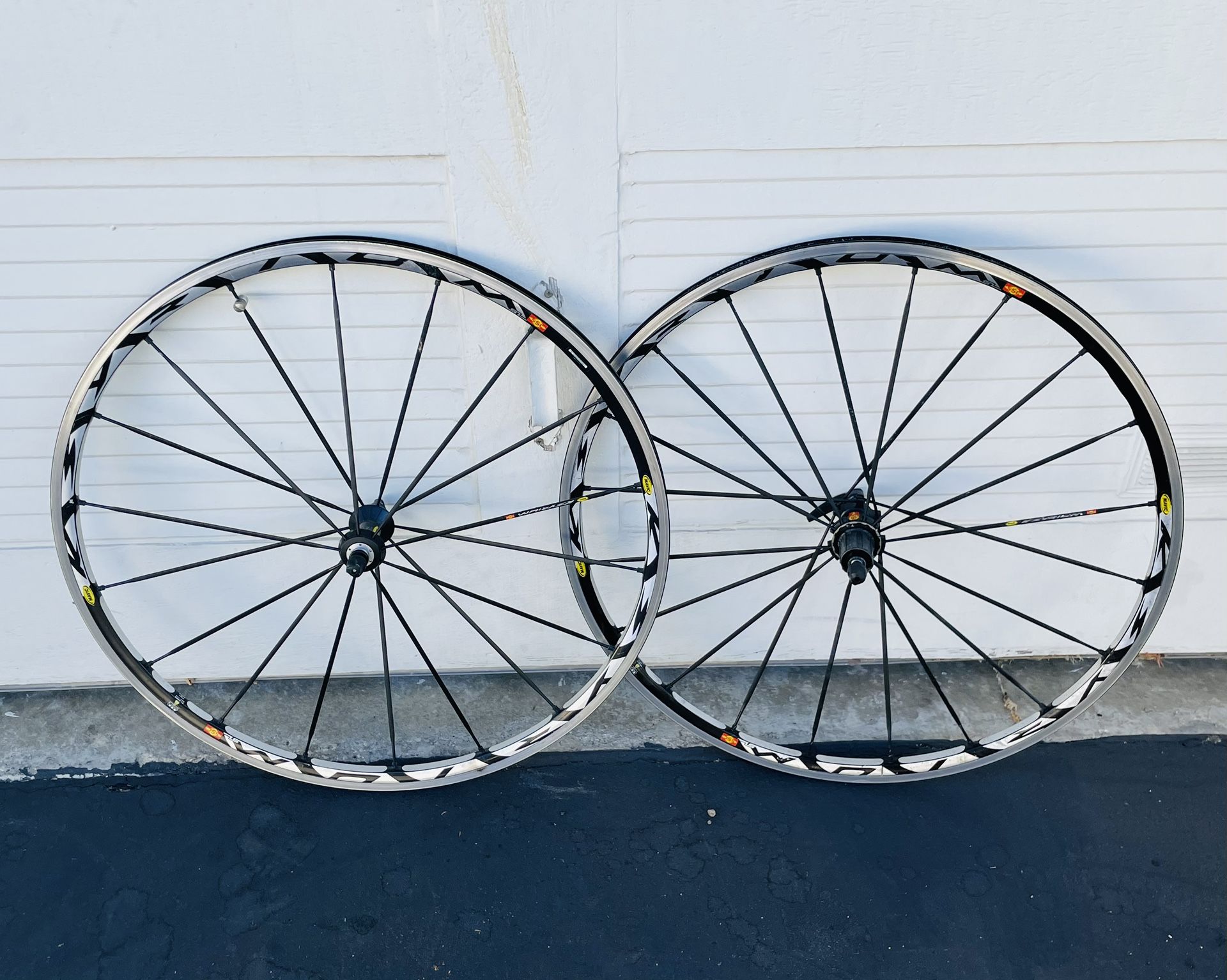 Mavic Ksyrium SSC SL Clincher 700c Road Bike Wheelset Shimano / Sram 9/10/11/12 Speed Freehub