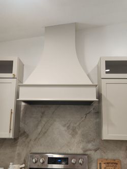 Brand New Thomasville Custom Wood Range Hood – Whippet Finish