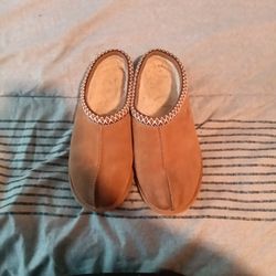 Ugg Low Cut Boots 