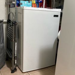 Magic Chef Freezer