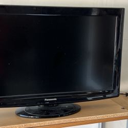 Panasonic 32” LCD Tv