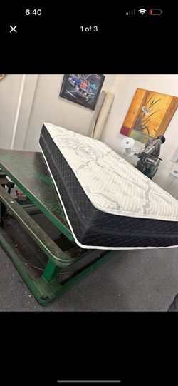 Twin mattress