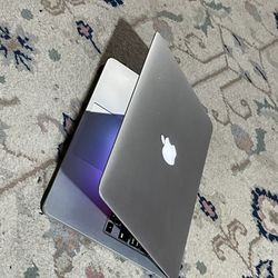 MacBook Pro Retina 13” Core I5, 8Gb Ram 256GB SSD $250