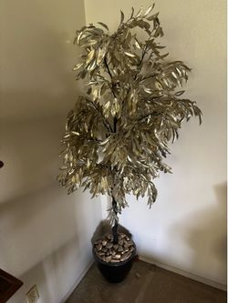 Gold leaf tree