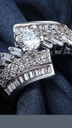 WHITE TOPAZ STERLING SILVER CUBIC ZIRCONIA LADY'S RING WITH BAGUETTES SIZES 6 & 81/2