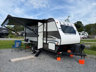RV trailer Puma Ultra Lite Bunkhouse