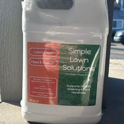(NEW/UNUSED) Simple Lawn Solutions Liquid Lawn Food