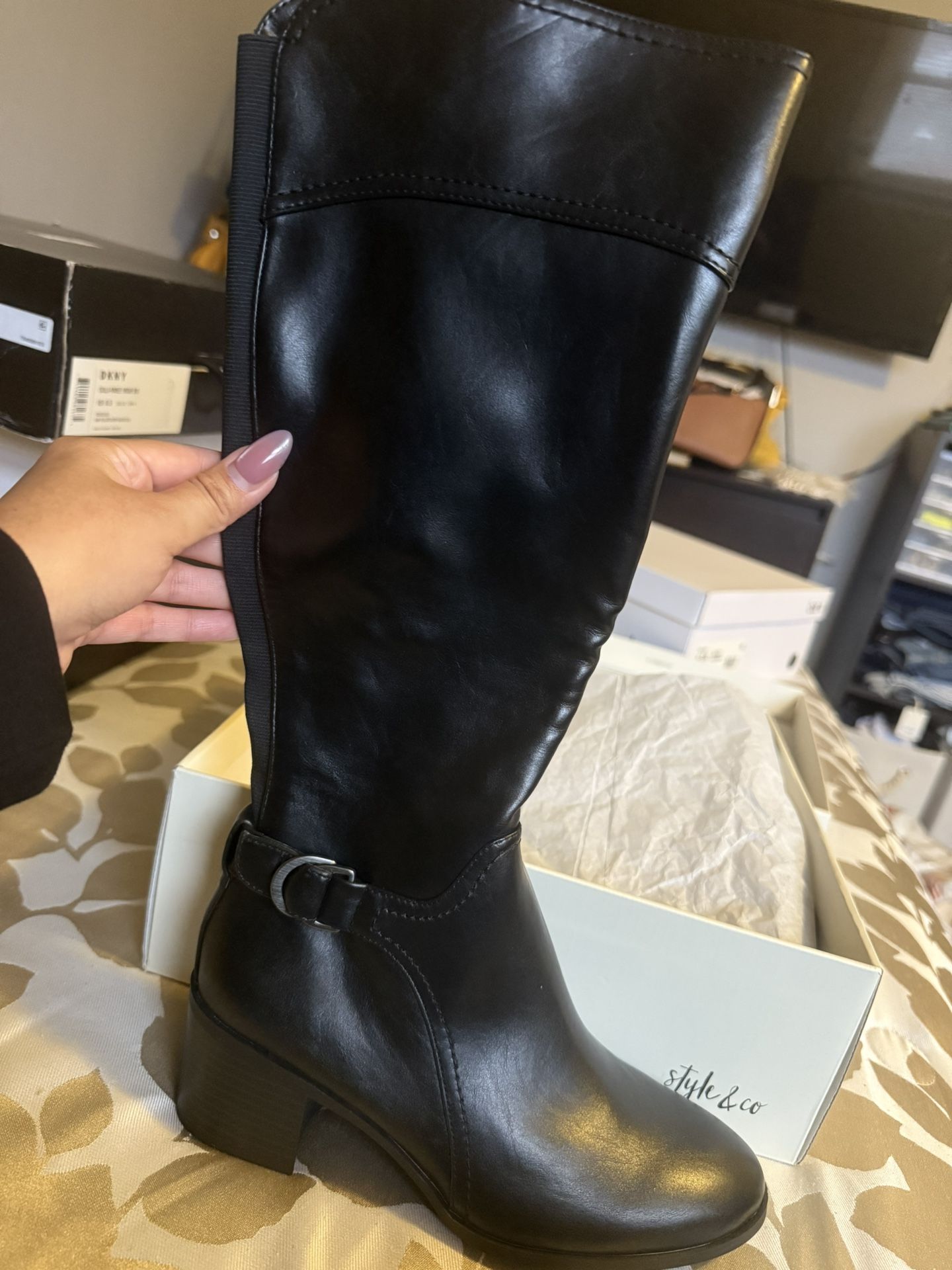 NEW Women Tall boots Size 6.5M $25 Each 