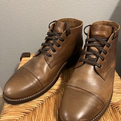 Men’s Lace-Up Boots