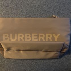 Burberry Baggie / Wallet 