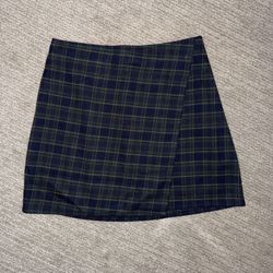 Hollister navy plaid skirt