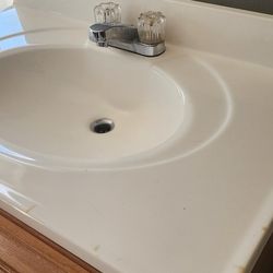 WHITE VANITY SINK WITH FAUCET
