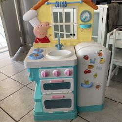Peppa Pig Kitchen $8