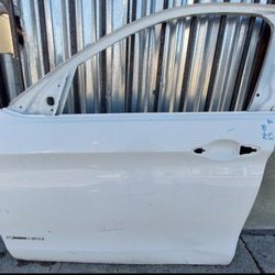 BMW X5 LEFT FRONT DRIVER DOOR 2014 15 16 17 18