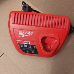 Milwaukee Battery Charger M12 For 12 Volt Batteries