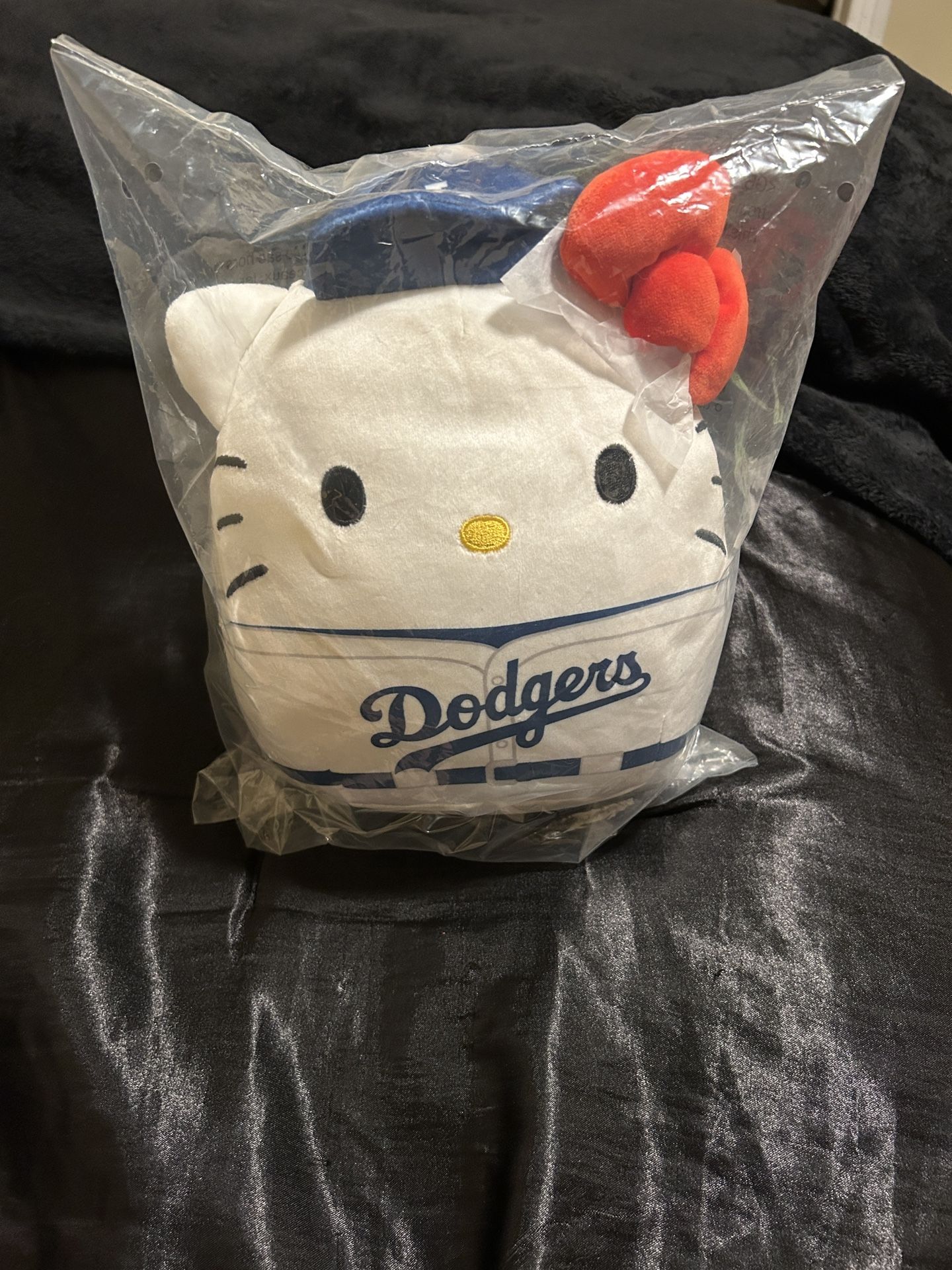 LA Dodgers Hello Kitty SquishMellow