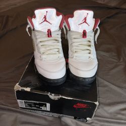 White Fire Red Jordan 5’s