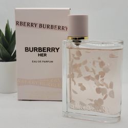 Burberry
 
Her Eau de Parfum Petals Limited Edition

2.9 fl 