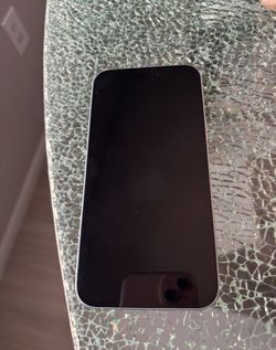 iPhone 15 Plus