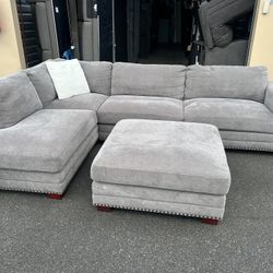 Sectional Couch 
