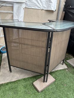 Outdoor table bar