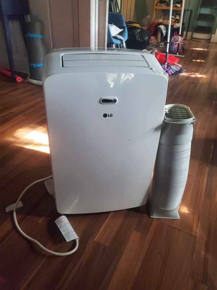 LG Portable AC unit 12,000 BTU