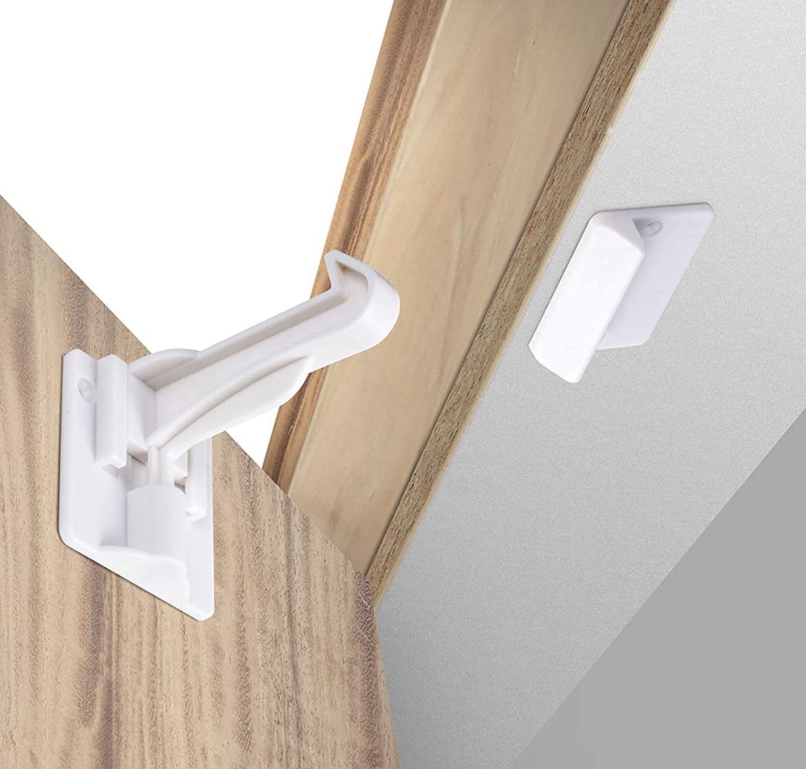 Childproof Cabinet Latches - 3 Count
